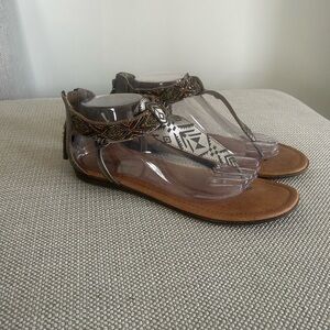 Minnetonka Brown Beaded T-strap Sandals